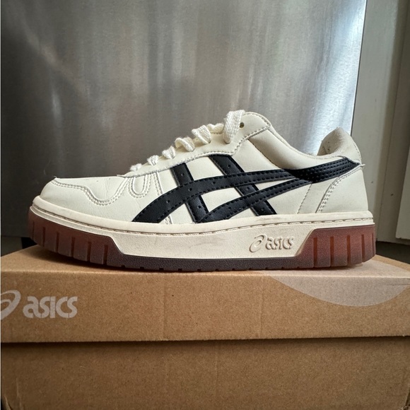 Asics | Shoes | Asics Court Mz Cream Black | Poshmark
